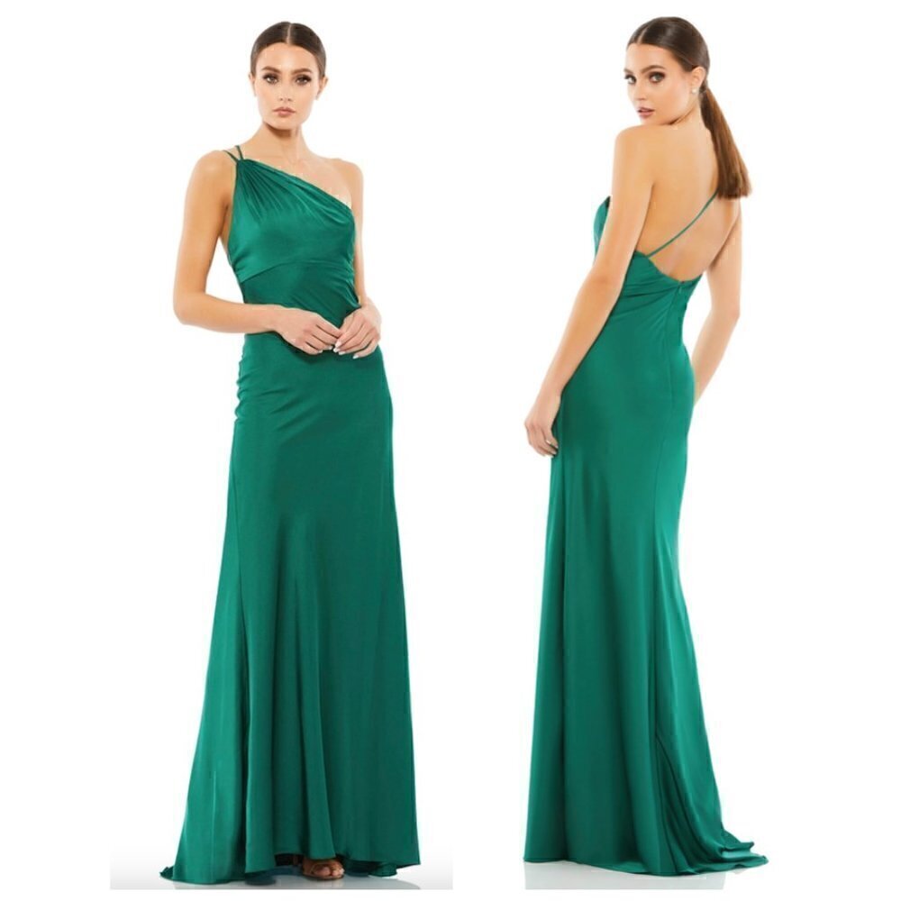 MAC DUGGAL One-Shoulder Satin Trumpet Gown in Emerald Green Size US 4